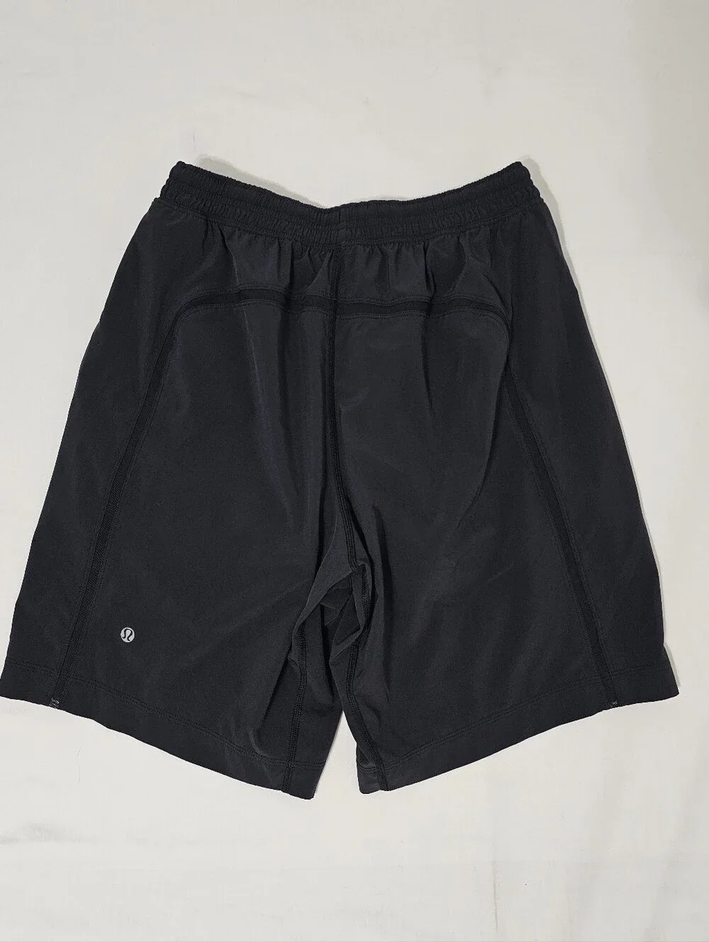 Lululemon Men’s Black Drawstring Athletic Training Shorts Size Medium